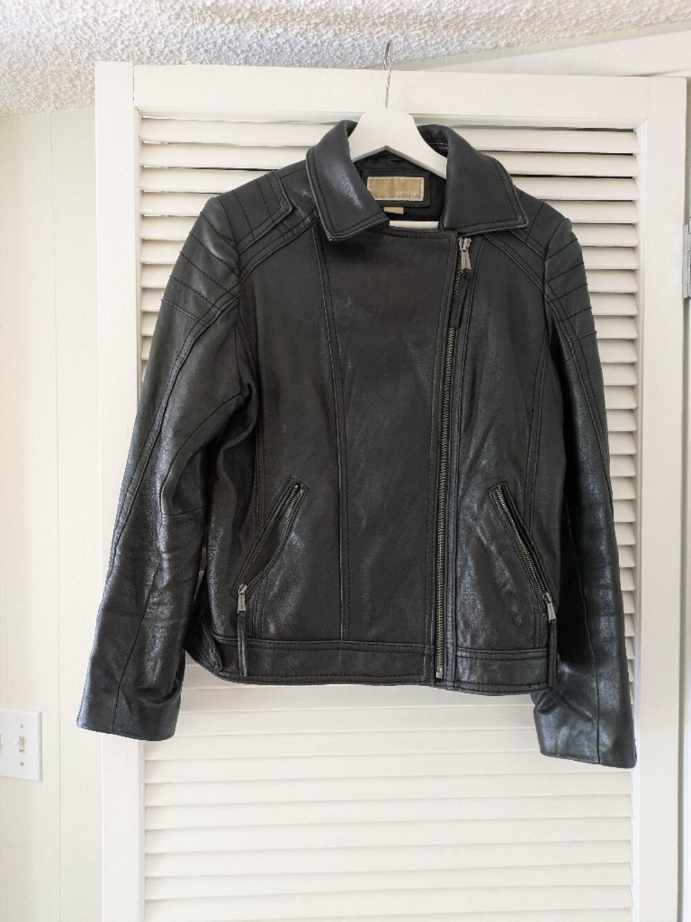 Michael Michael Kors black leather jacket, Size Large